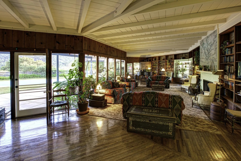 The Blue Sky Lodge