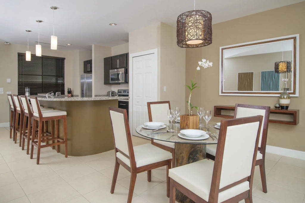 Breeze Private Residence Club