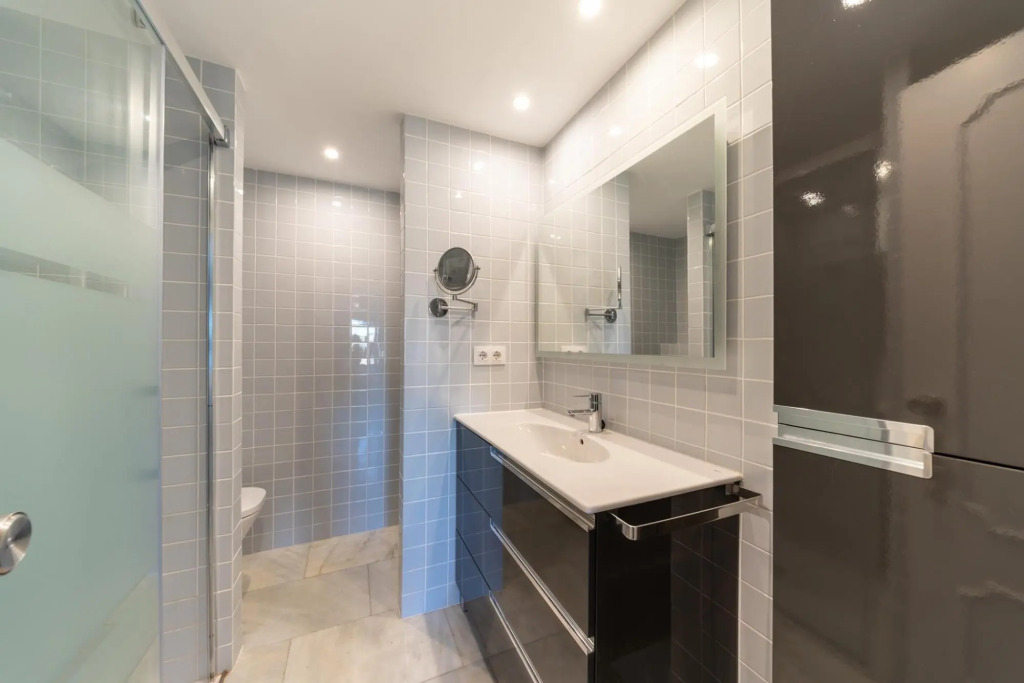 Lucia in L'Escala with 1 bedrooms and 1 bathrooms