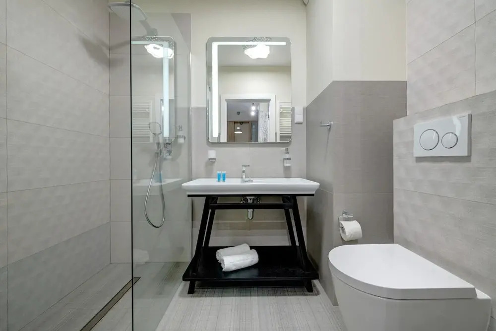 Live & Travel Apartments Number 1
