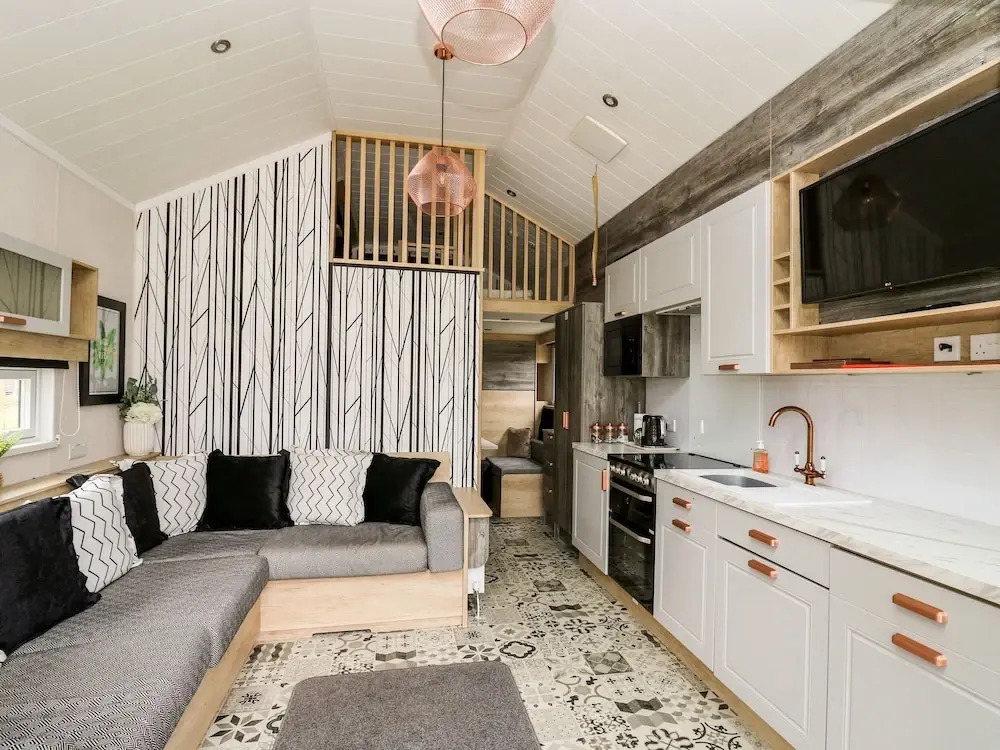 Hillside Lodge