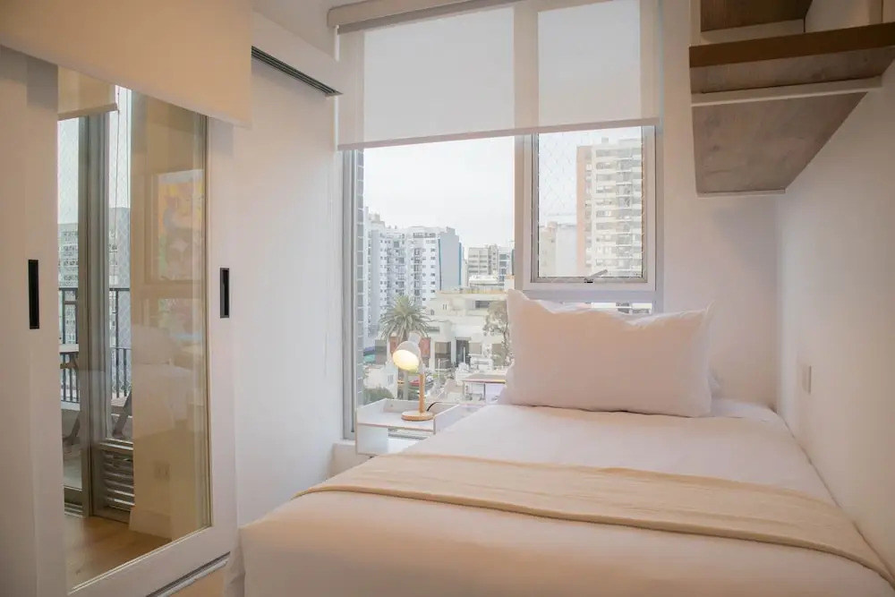 w Inviting 3BR w Balcony in Hip Miraflores