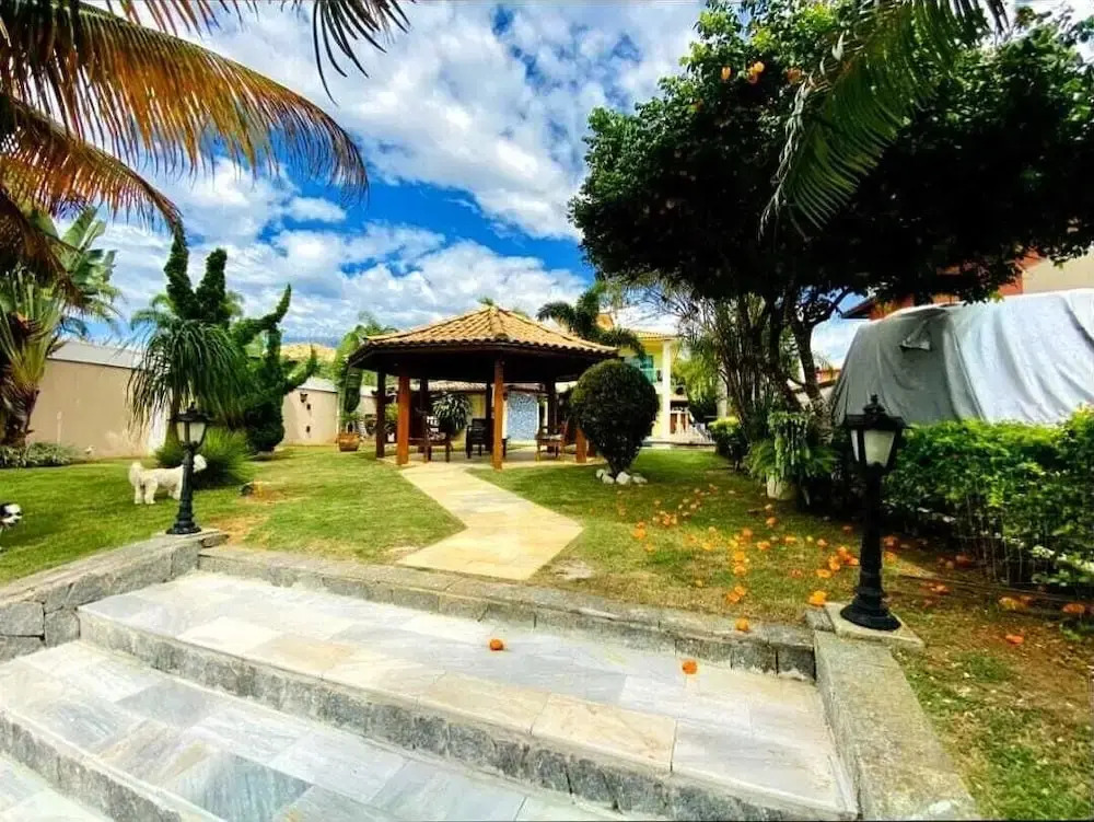 Villa Amarela