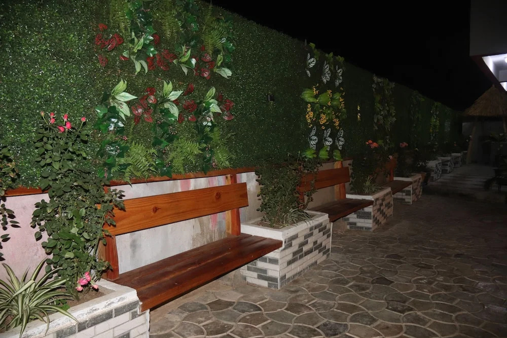 Harys Aparthotel