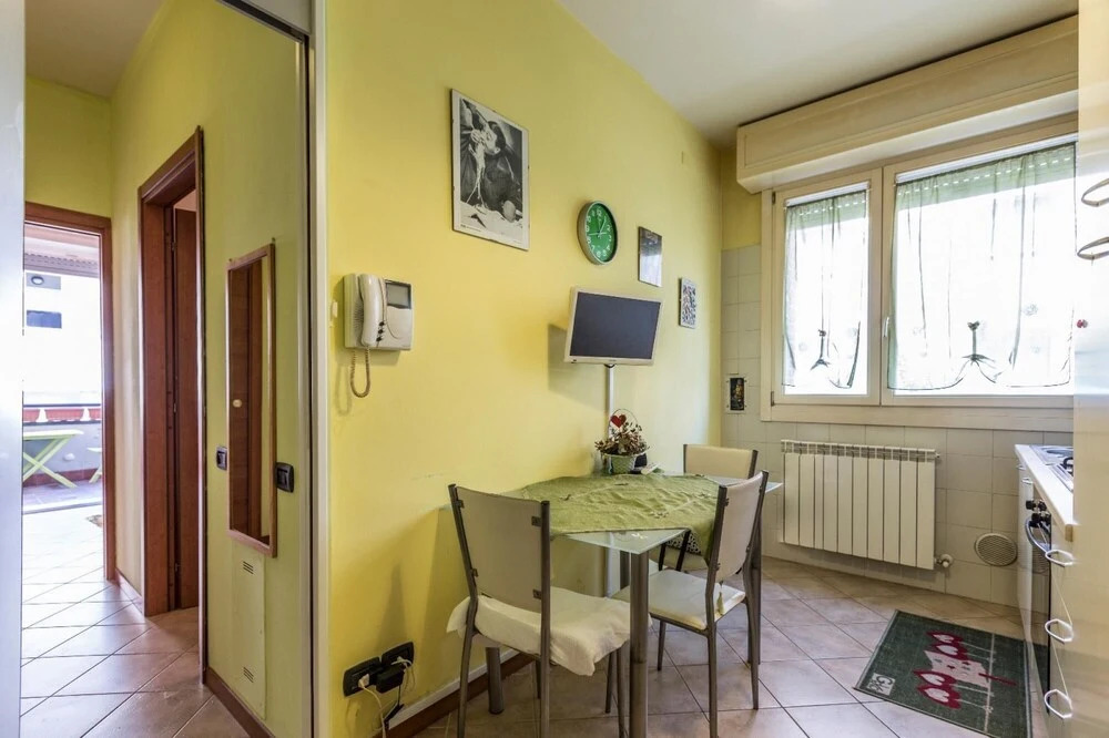 Dossetti in Bologna with 1 bedrooms and 1 bathrooms