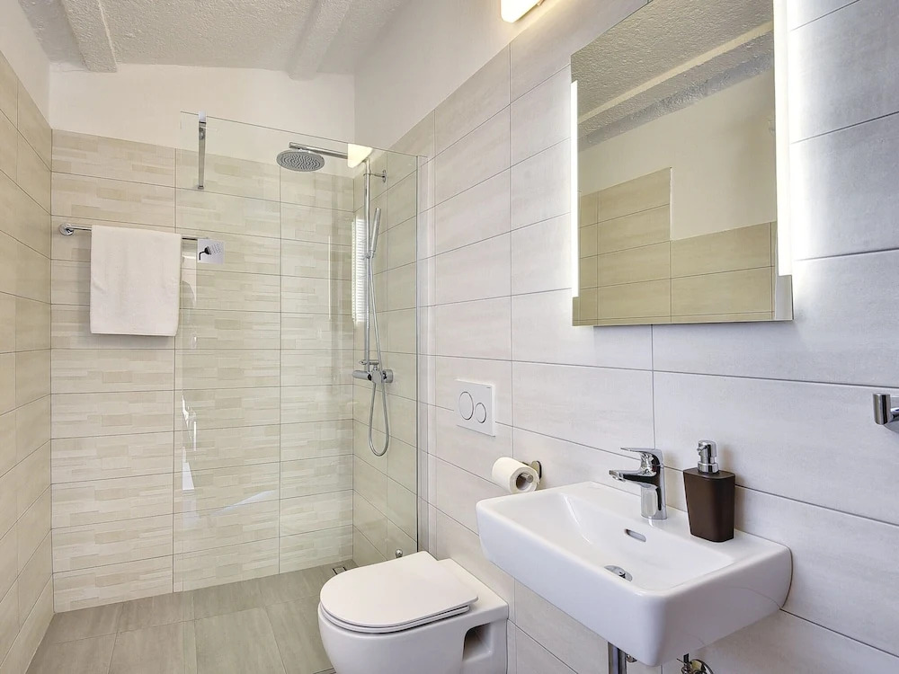 Modern Holiday Home With Swimming Pool, Terrace With Bbq, Near the Center of Pula