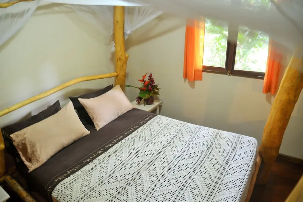 Pachamama Nueva River side Bungalows Punta Uva