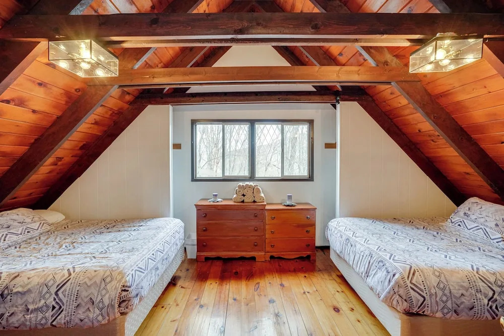 Hunter Mountain Home w/ Game Room: 1 Mi to Skiing!