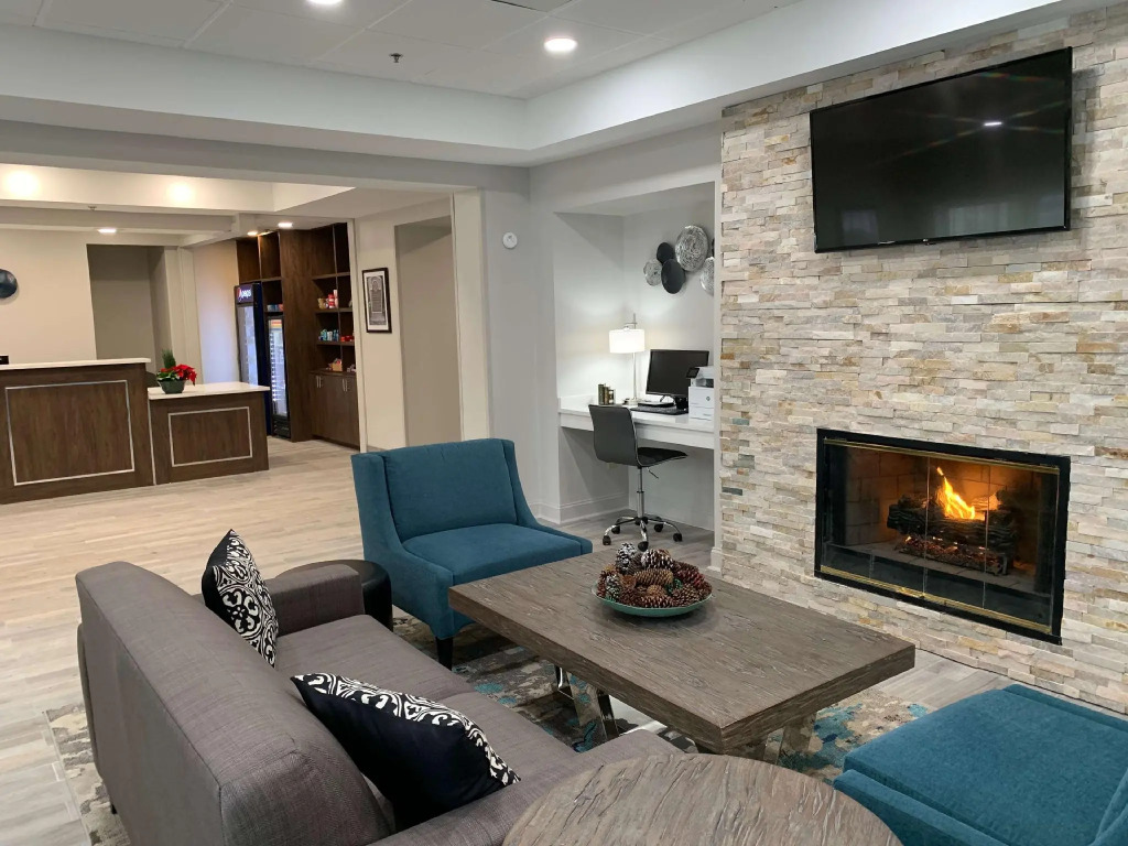 Hawthorn Suites by Wyndham Franklin