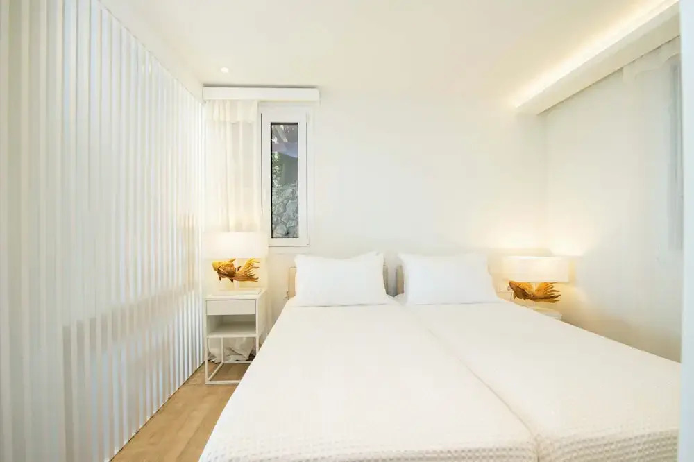 Glyfada Glow Suites by CorfuEscapes