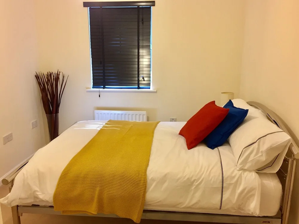 Modern 2 Bed Apartment in Southampton