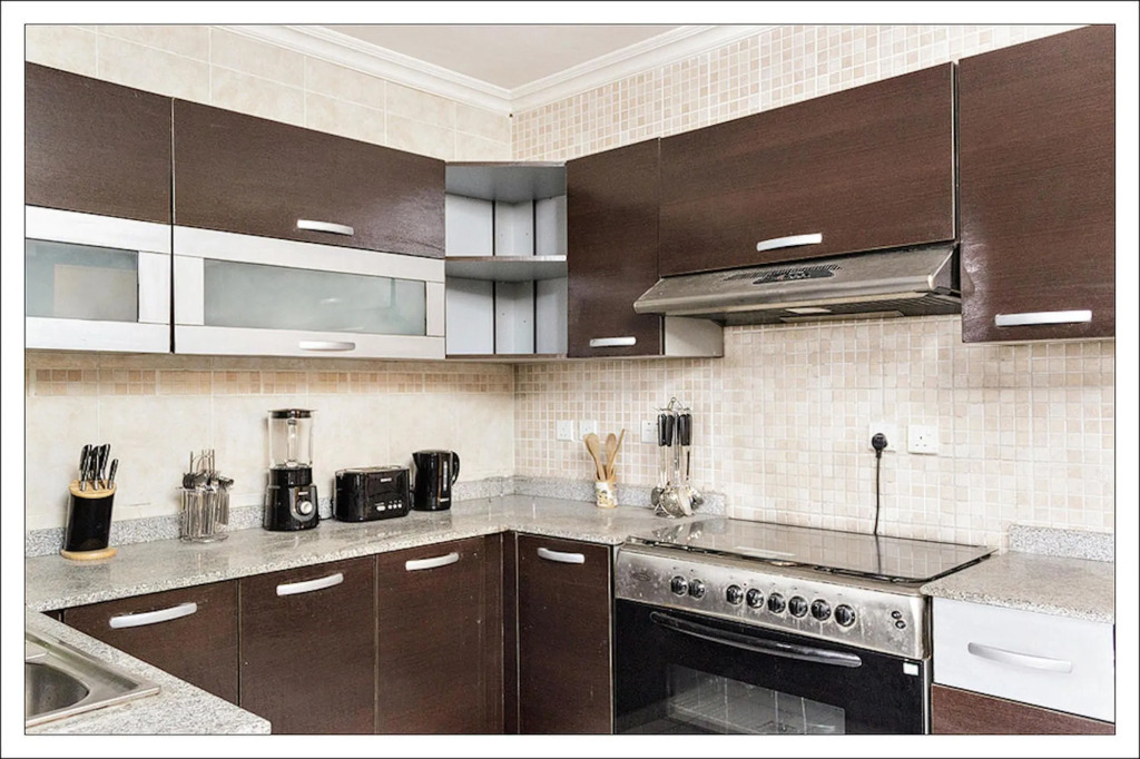Reeve Court Apartment