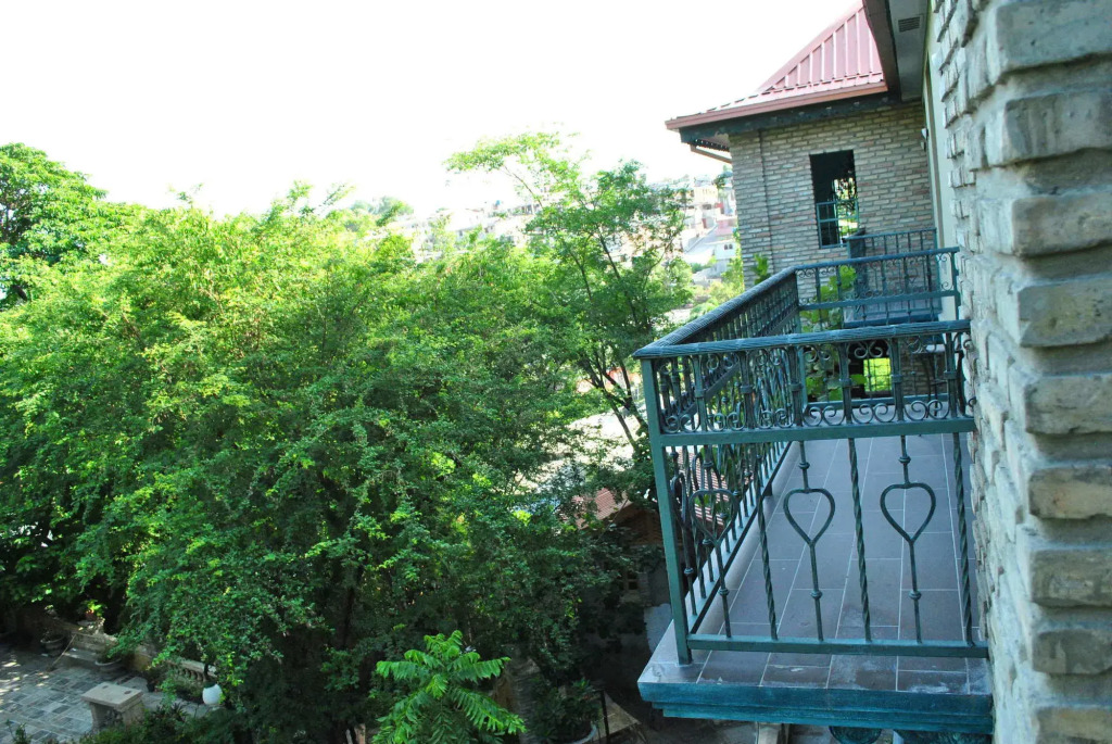 Gayac Residences