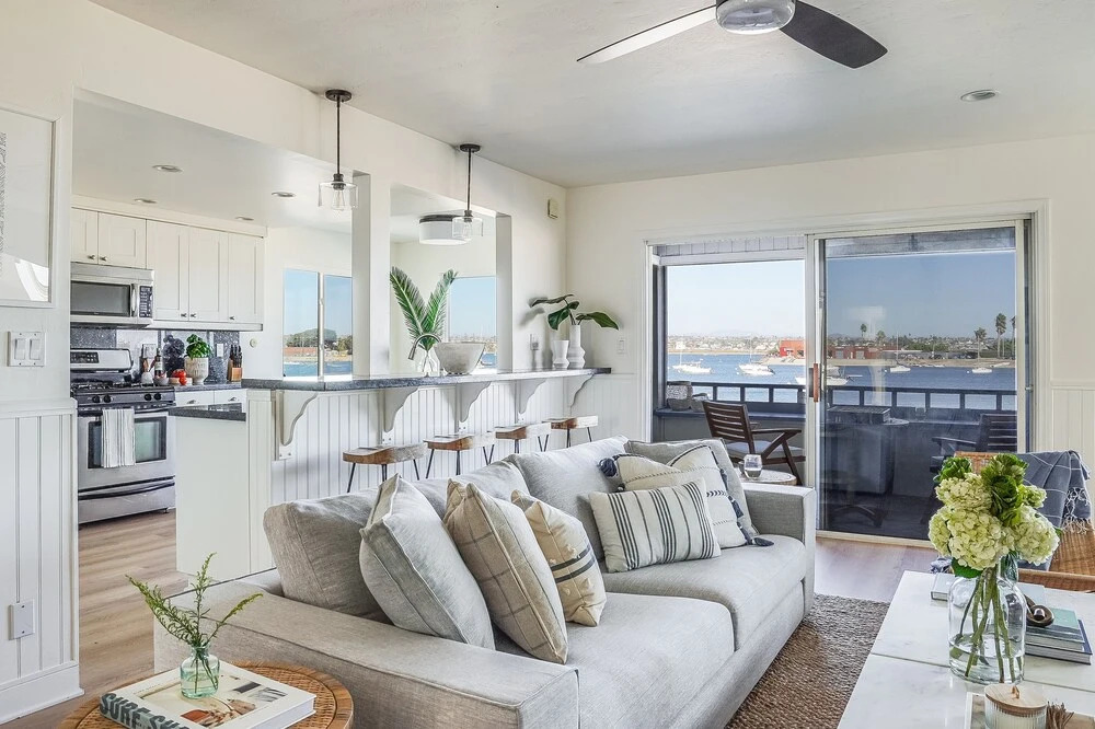 Bay View Buyout B by Avantstay Mission Beach Home on the Sand Sleeps 16