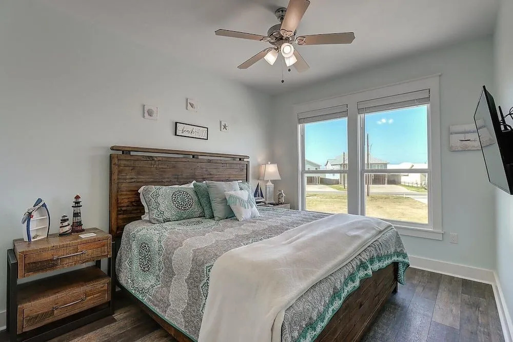 Agarita Shores 3 Bedroom Home by Redawning