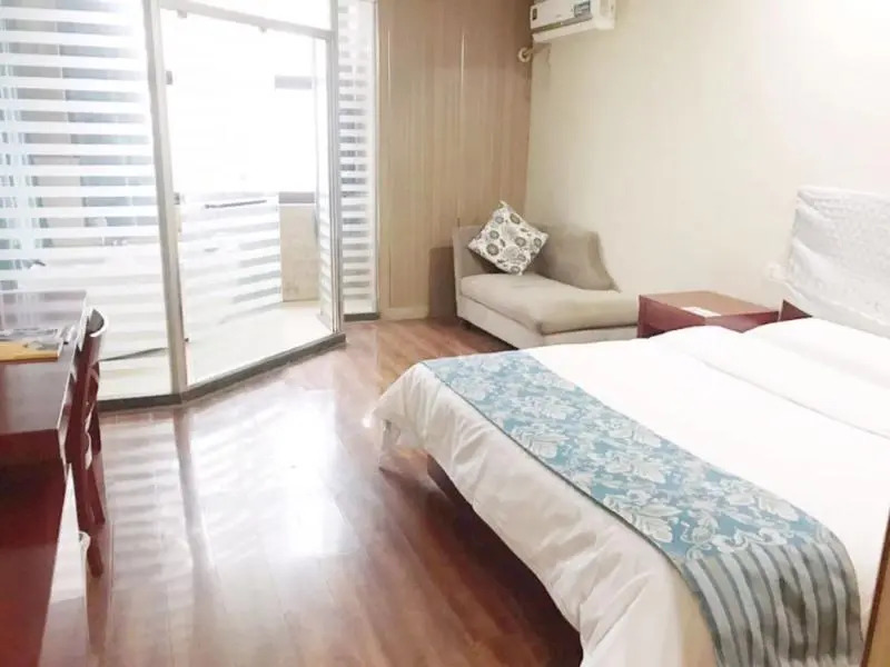GreenTree Inn Jiangsu Wuxi Jiangyin Lingang New City Shengang Express Hotel