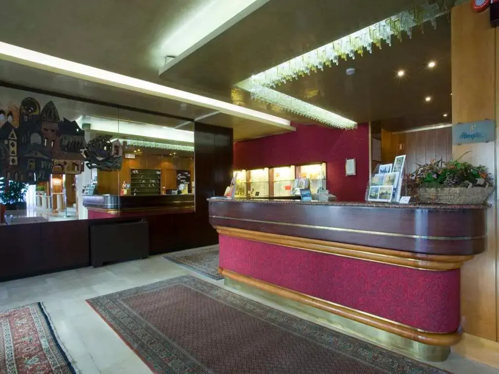 Hotel Real Del Mayab