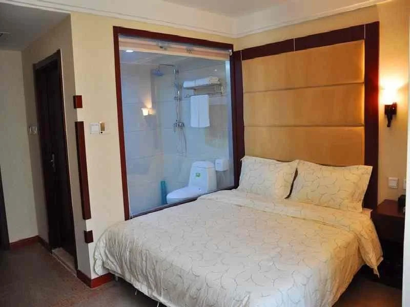 Huayu Hotel
