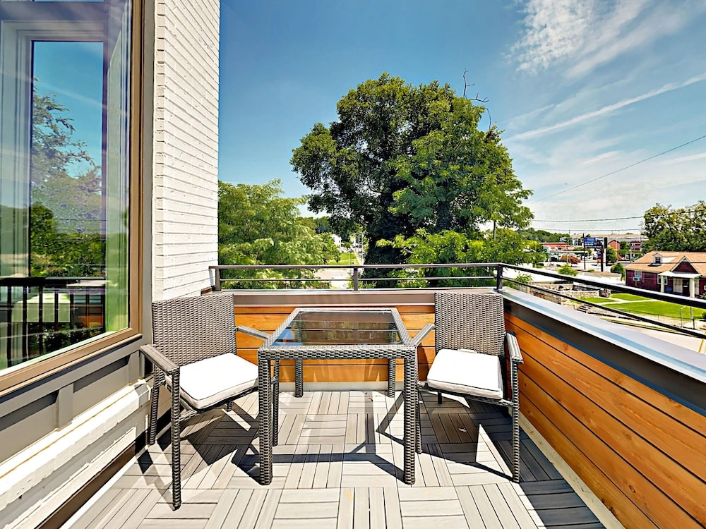 2003 Beech Ave Townhouse 3 Bedrooms 3.5 Bathrooms Townhouse
