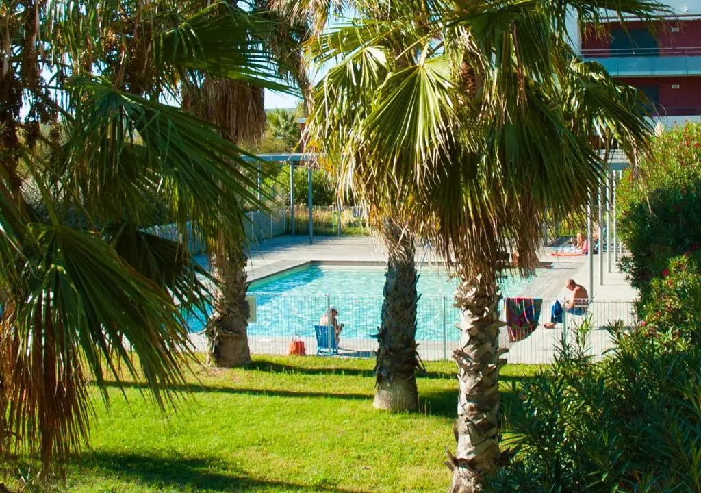 Spacieux T3, séjour climatisé, classé 4étoiles à 50m des plages dans une résidence de standing protégée