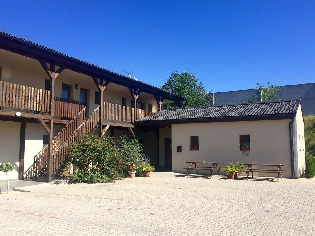 Motel R10