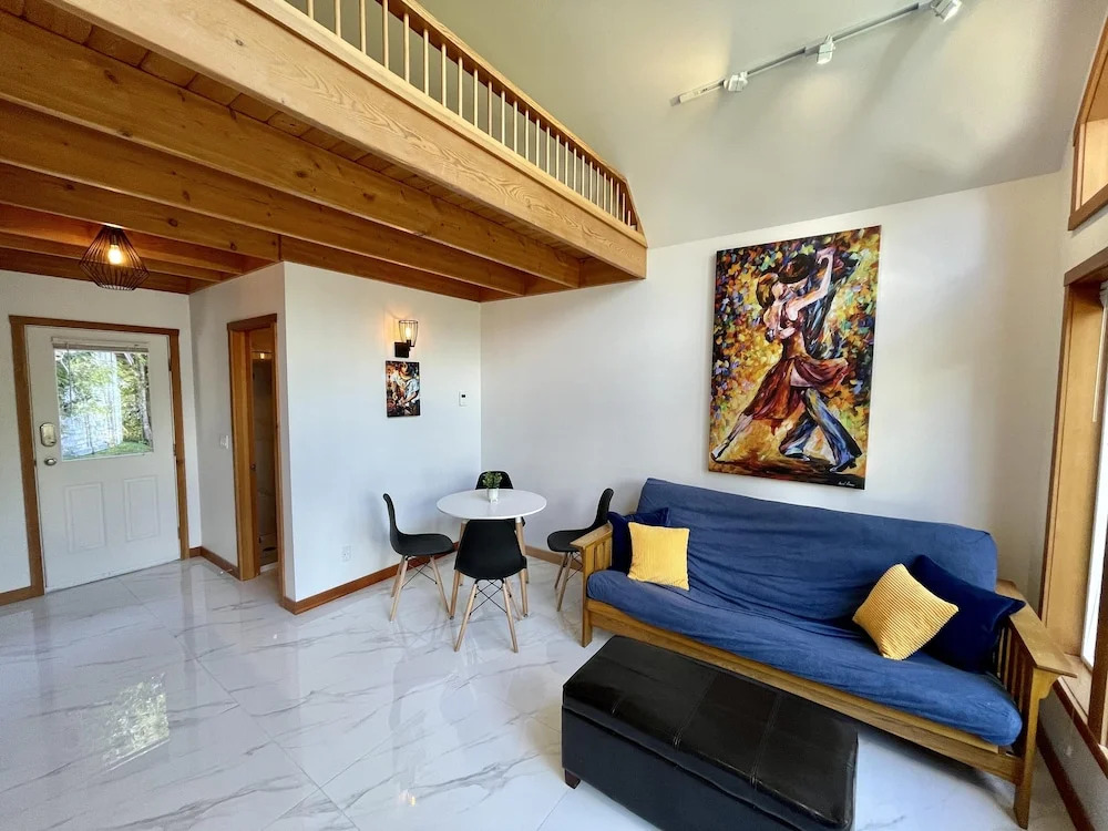 Private Oceanfront Cabin And Hot Tub! - Gww