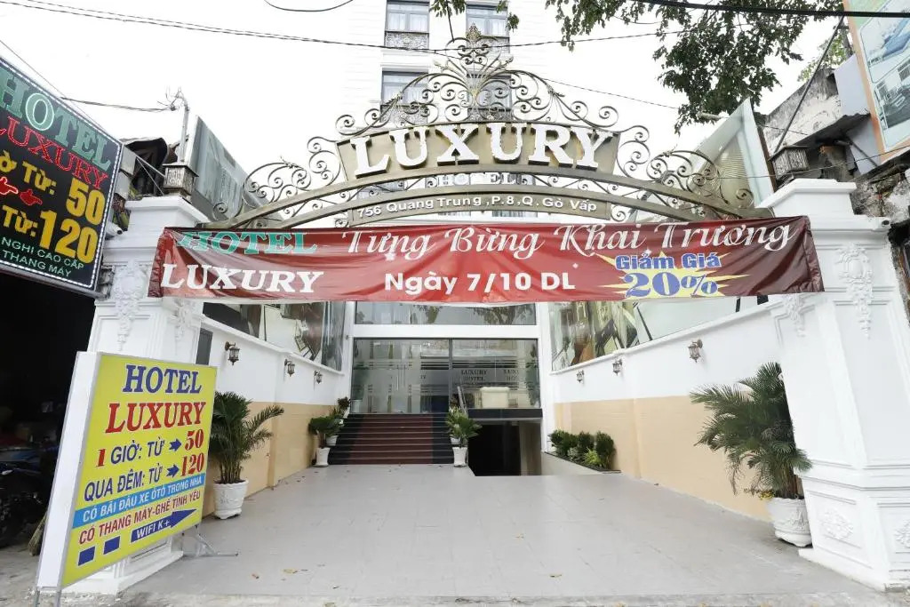 Luxury Hotel