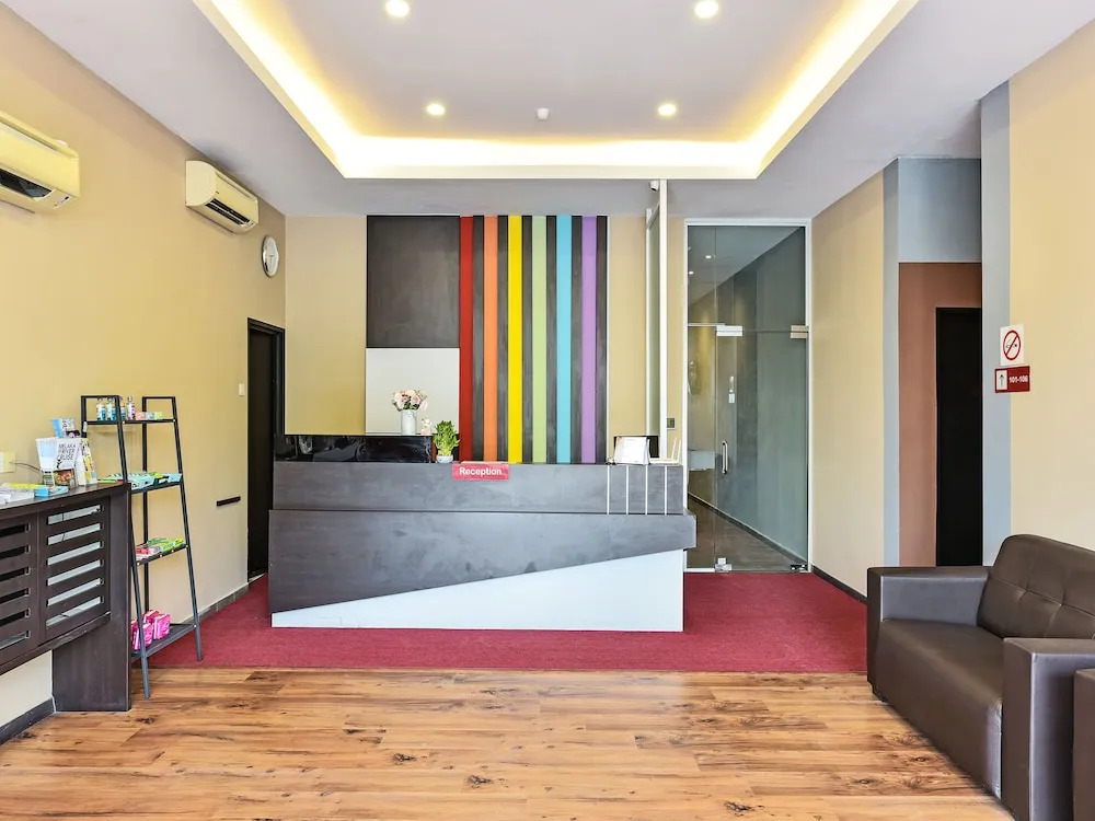 SUPER OYO 90701 Venomi Hotel