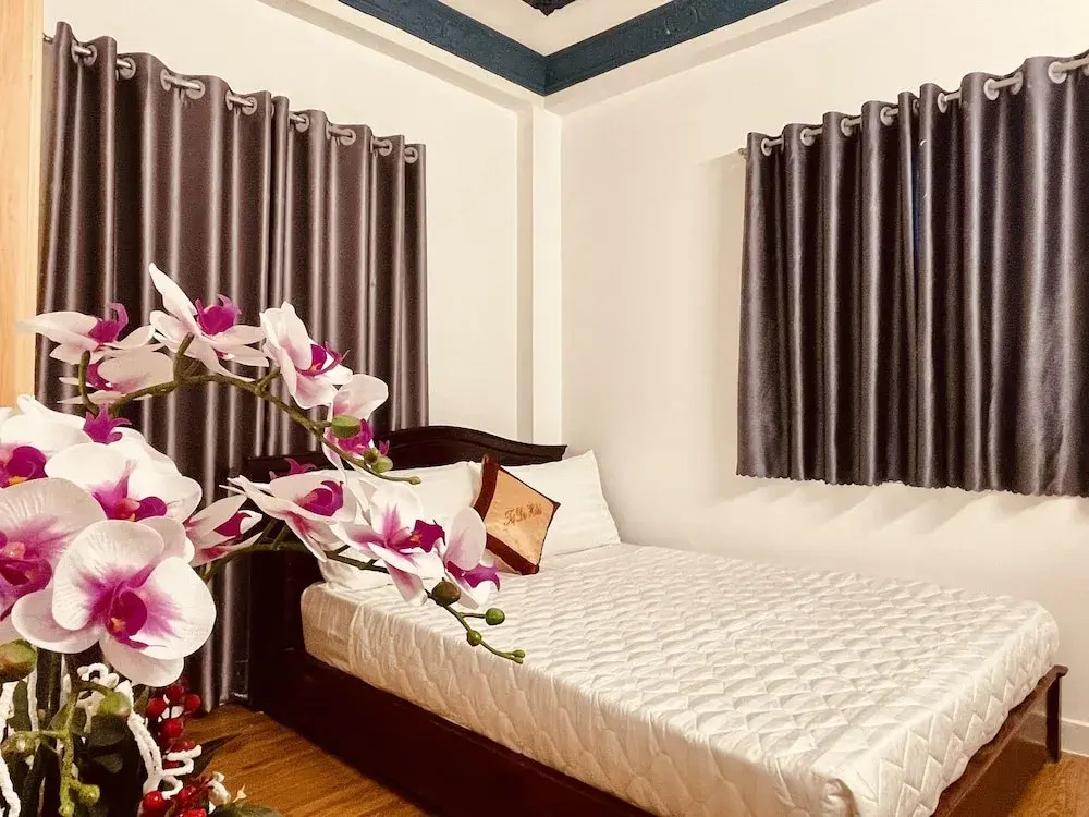 Adenia Hotel