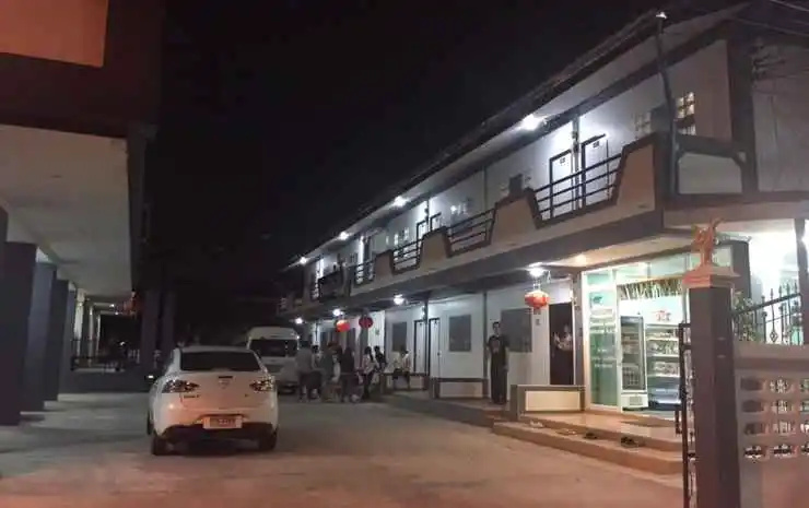 Ruean Kaew Place