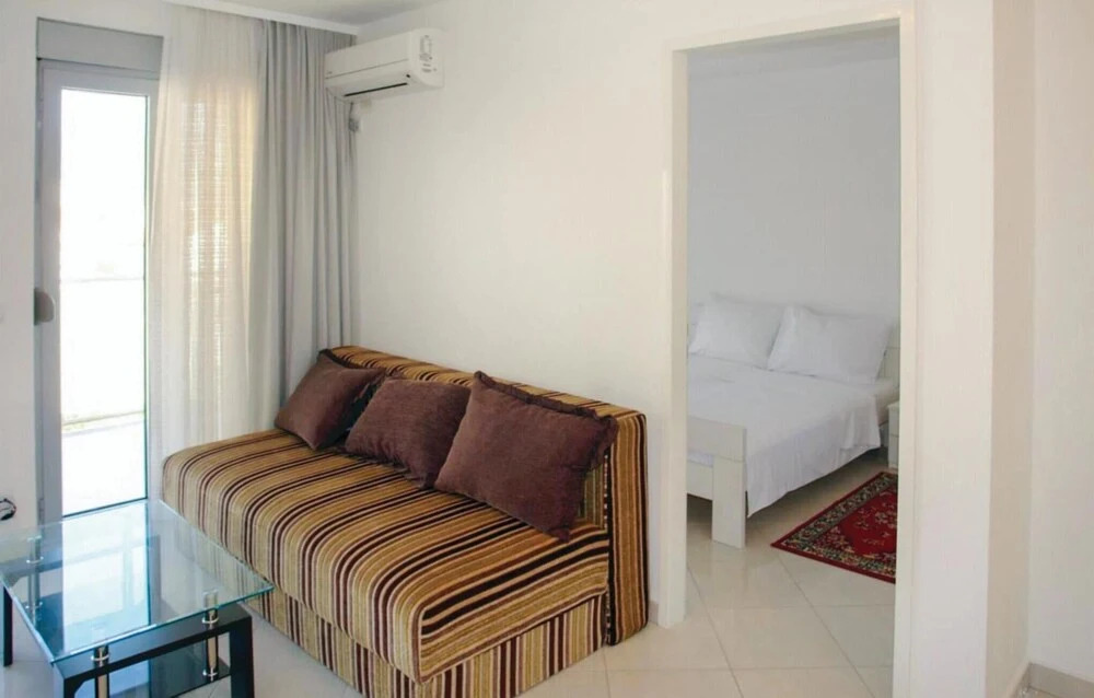 Awesome Home in Budva With Wifi, 2 Bedrooms and Outdoor Swimming Pool