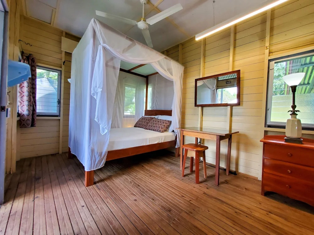 Lower Dover Jungle Lodge & Maya Ruins - Hostel