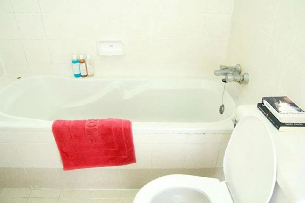 Ritratana Apartment