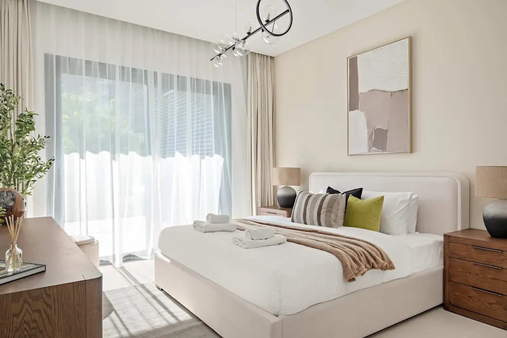 Silkhaus Brand New 2bdr Myrtle in City Walk