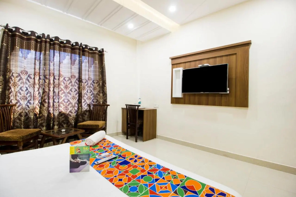 FabHotel Royal Villa