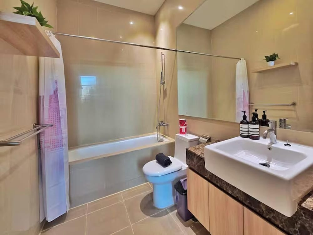 Maisón By SanLiving - 3BR - Kasablanka