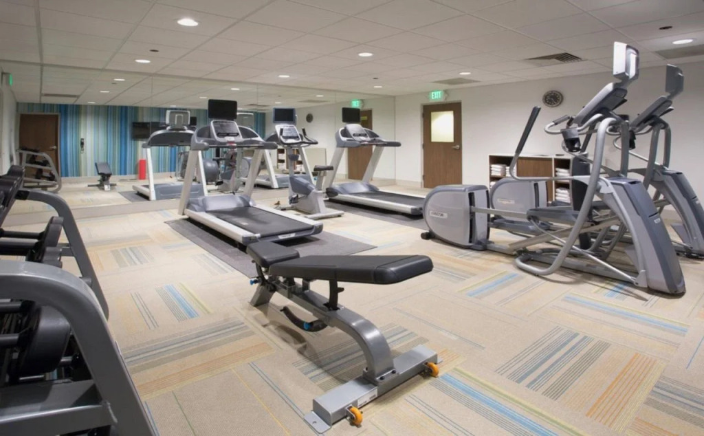 Holiday Inn - Long Island - ISLIP Arpt East by IHG