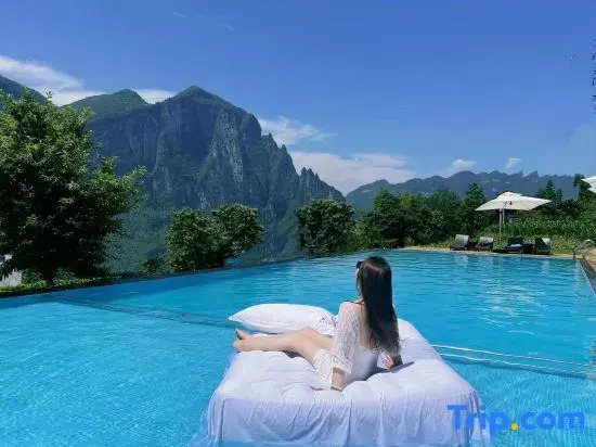 on the Hotel in Enshi Yunya