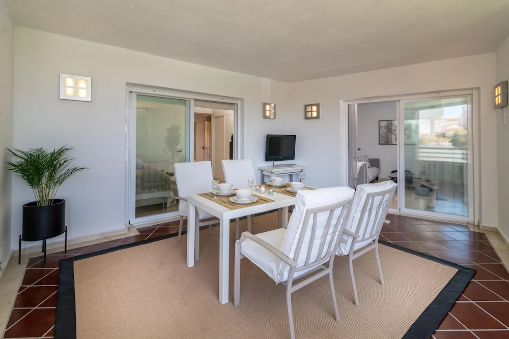 Comfy And Stylish Puerto Banus Apartment