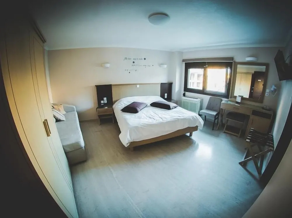 Aktaion Hotel