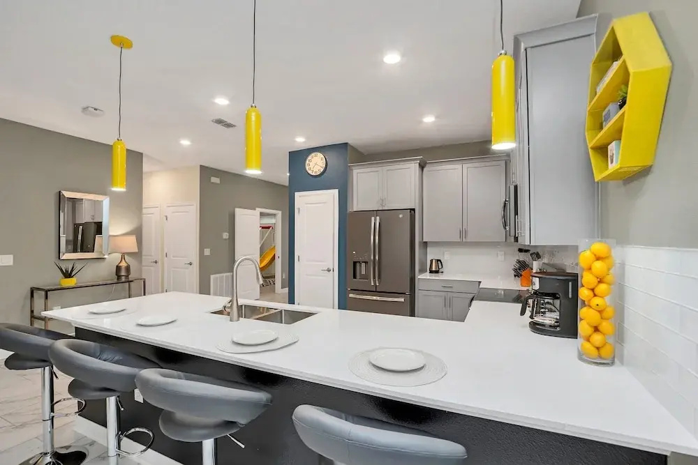Disney Decorated Home 8min to Disneyworld Pool Spa Sleeps 22 Stl104
