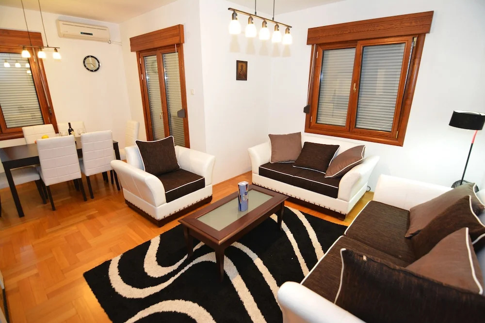 Hana Apartment