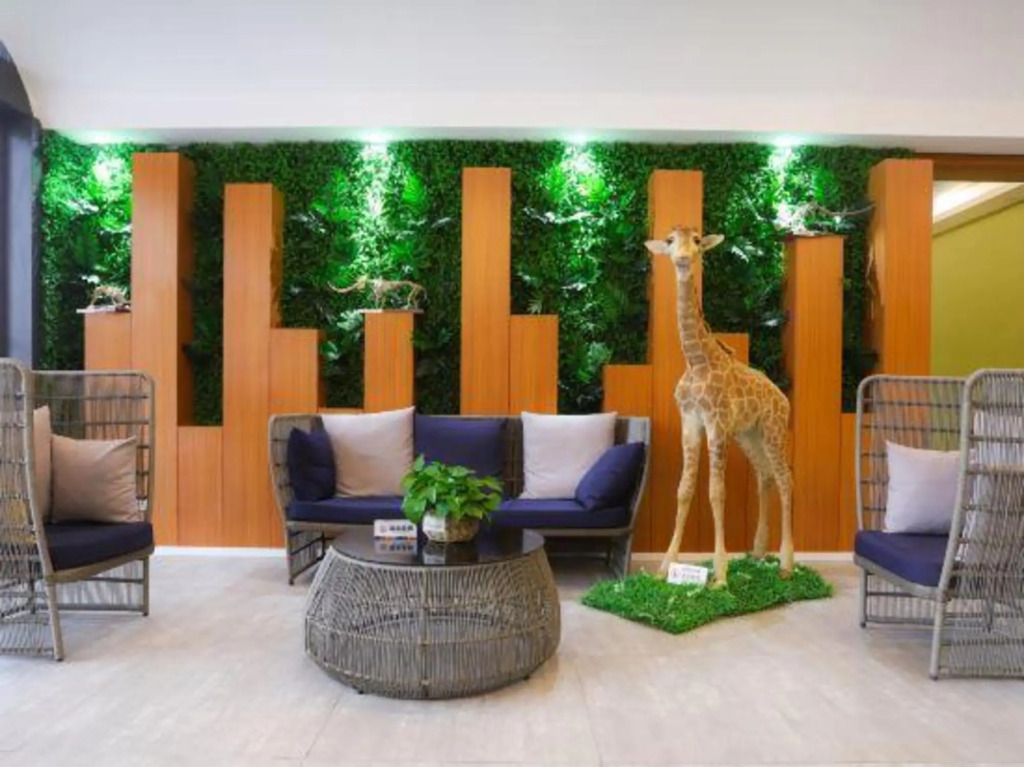LocaJoy Theme Hotel