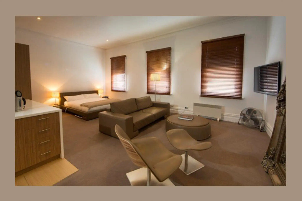 Ikon Hotel