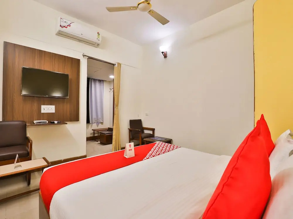OYO 13668 Hotel Utsav
