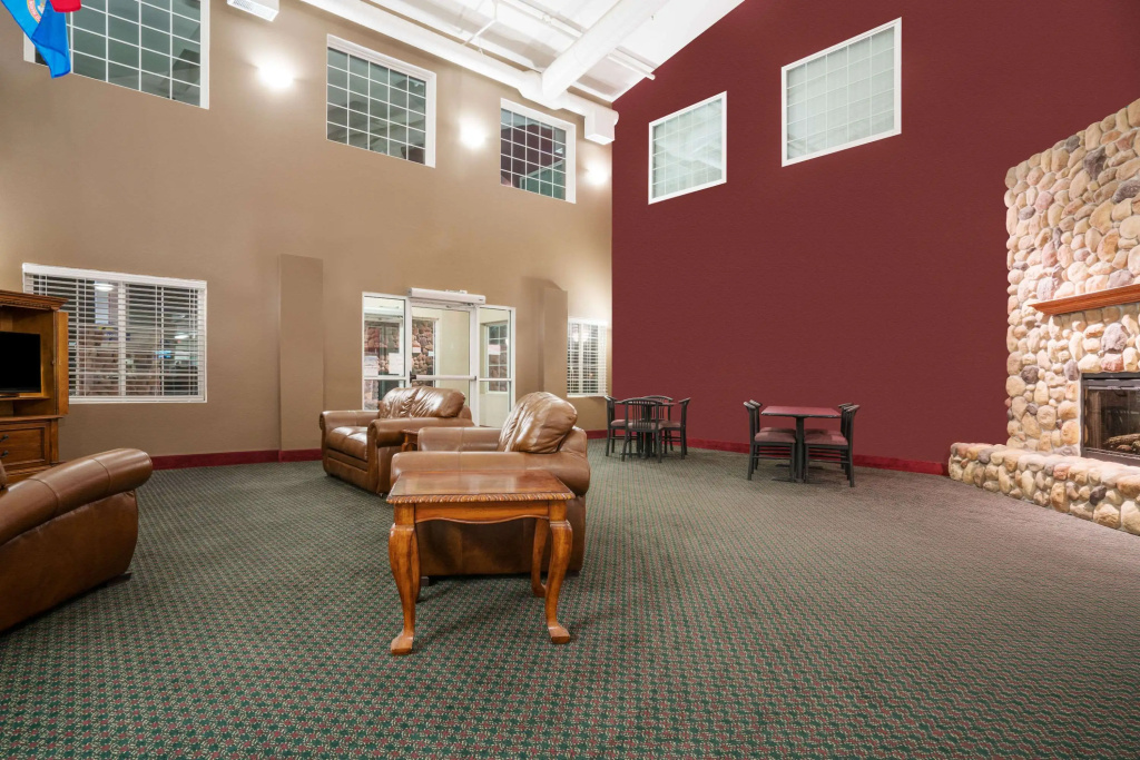 Days Inn by Wyndham Fargo Casselton Waterpark
