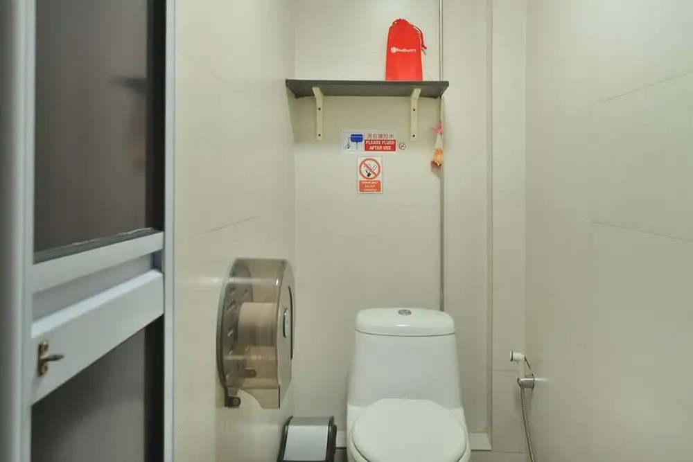 RedDoorz Hostel @ Lavender MRT