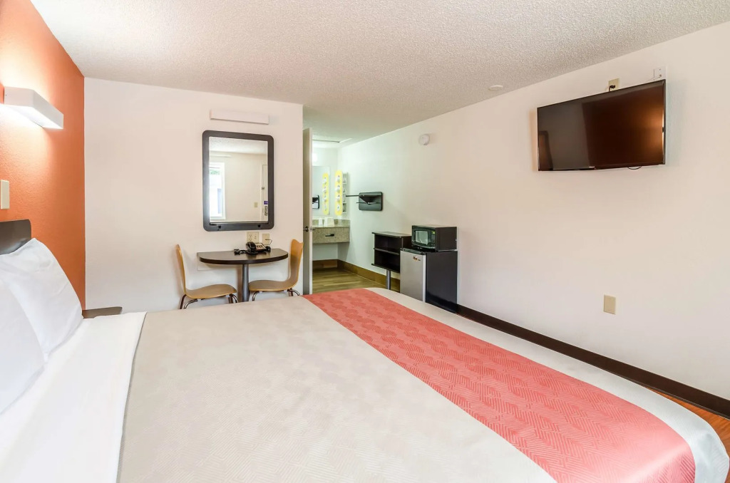 Motel 6-Troutville, VA