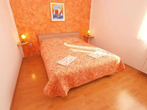 Apartments Iva 1534