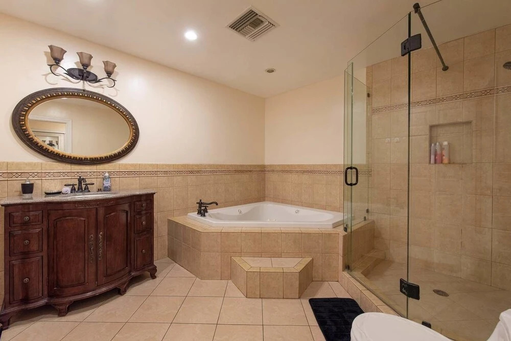 North Hollywood Spacious Vacation Paradise 3 Bdr